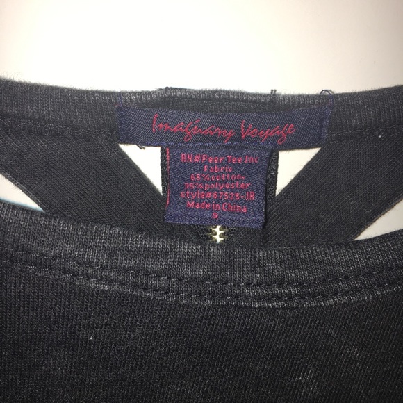 Distressed black sweater with cross-cross backing - Picture 3 of 3